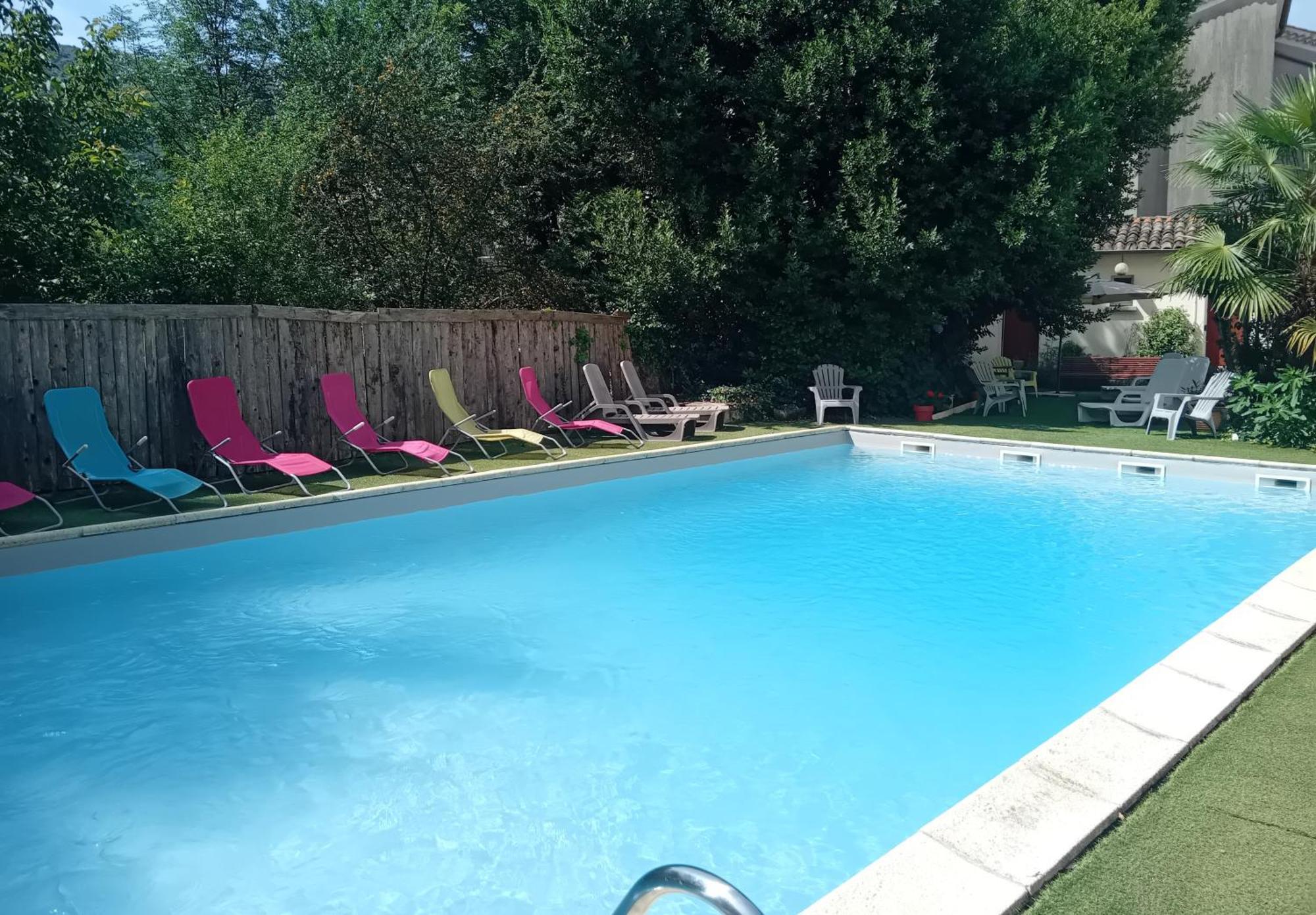 Hotel La Gravenne Thueyts Екстериор снимка