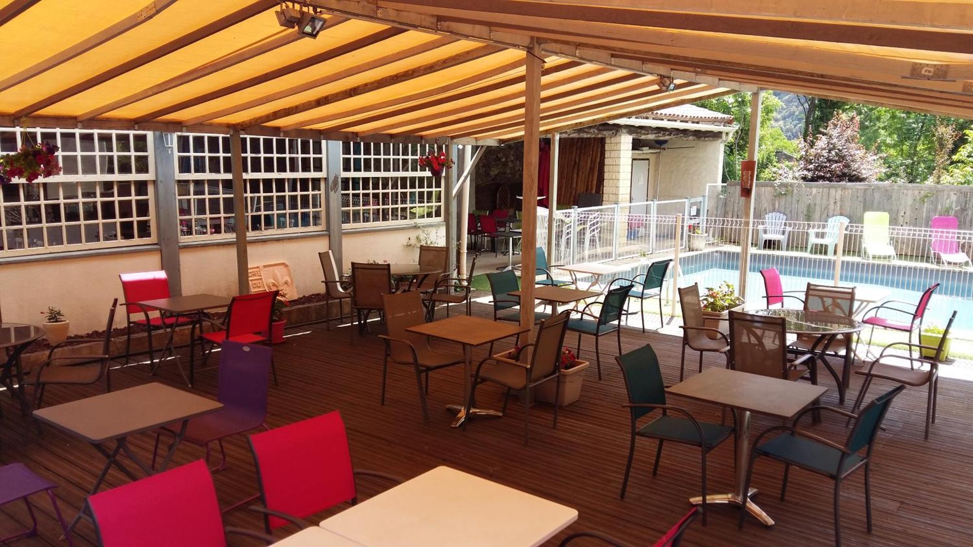 Hotel La Gravenne Thueyts Екстериор снимка