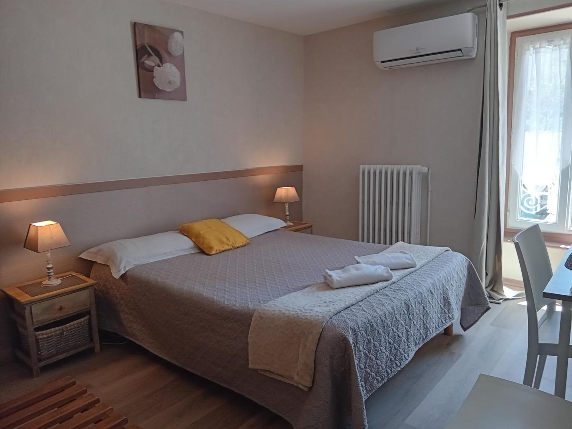 Hotel La Gravenne Thueyts Екстериор снимка